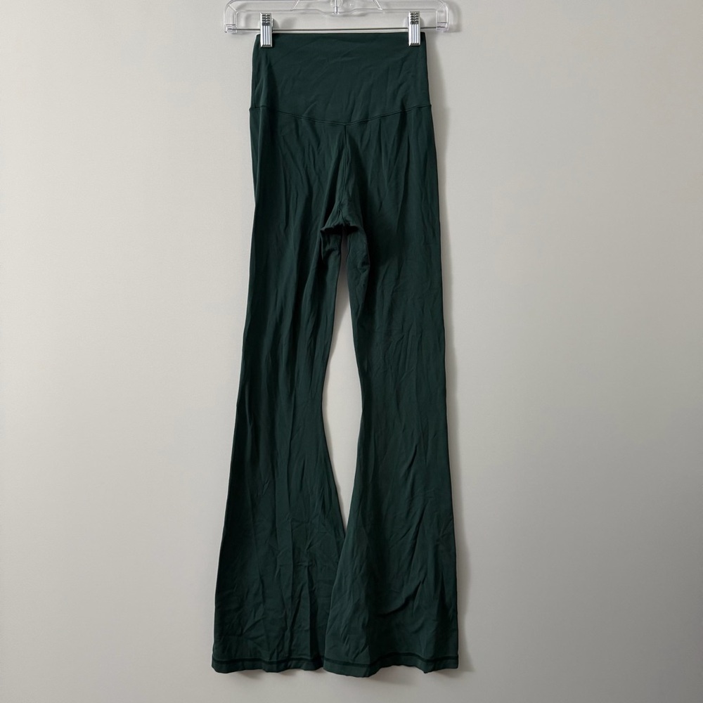 Offline by Aerie Size Medium Real Me Leggings Flare Hi-Rise Crossover Green Used - Picture 5 of 6